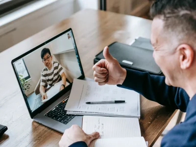 Travail d&rsquo;équipe à distance : méthodes et outils pour les indépendants et TPE